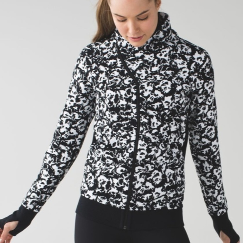 Lululemon Cozy Cuddle up Jacket